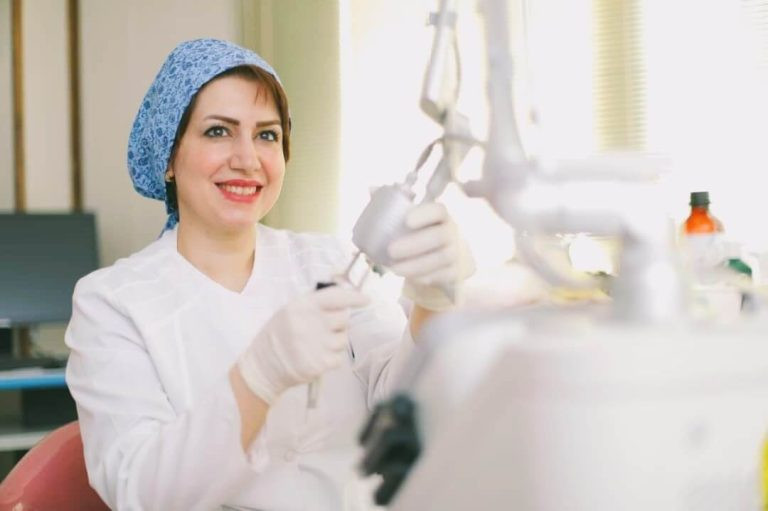 دکتر فاطمه سمامی پزشک زنان و زایمان تهران
